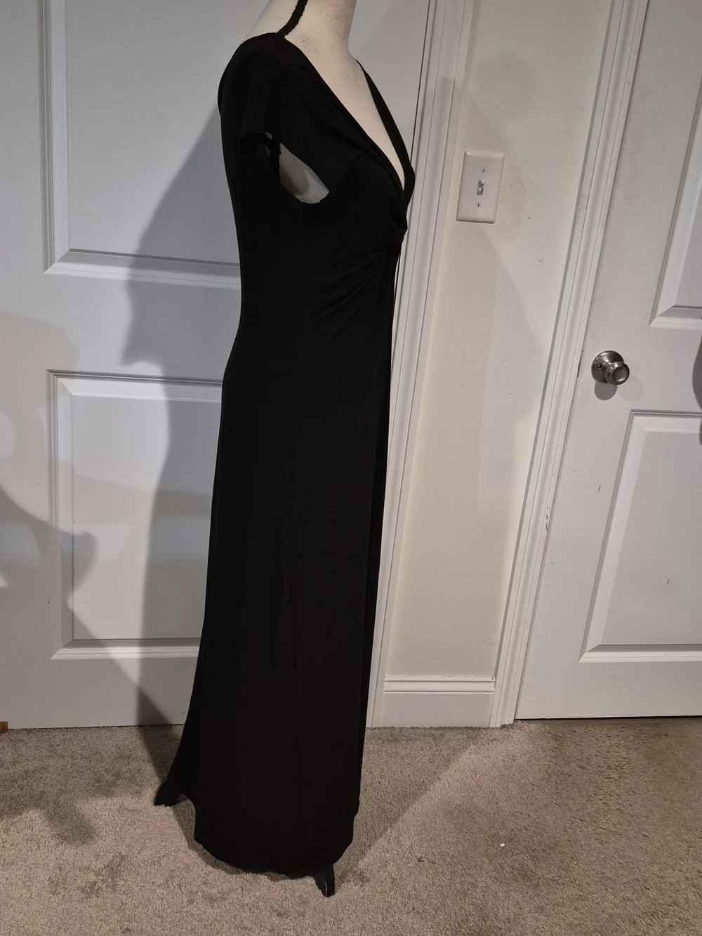 Onyx Nite Black Deep V-Neckline Maxi Dress w/Rutched Waist and Sleek Silhoulette - Picture 2 of 6